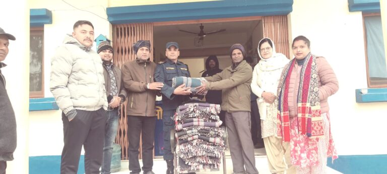 ईलाका प्रहरी कार्यालय पोखरियाको हिरासतमा रहेका थुनुवाहरुको लागि ९थान कम्बल हस्तान्तरण