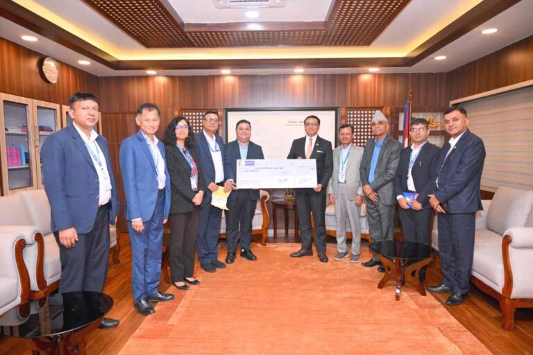 प्रधानमन्त्री दैवी प्रकोप उद्धार कोषमा राष्ट्रिय वाणिज्य बैंक लिमिटेडद्वारा ३ करोड रुपैयाँ आर्थिक सहयोग